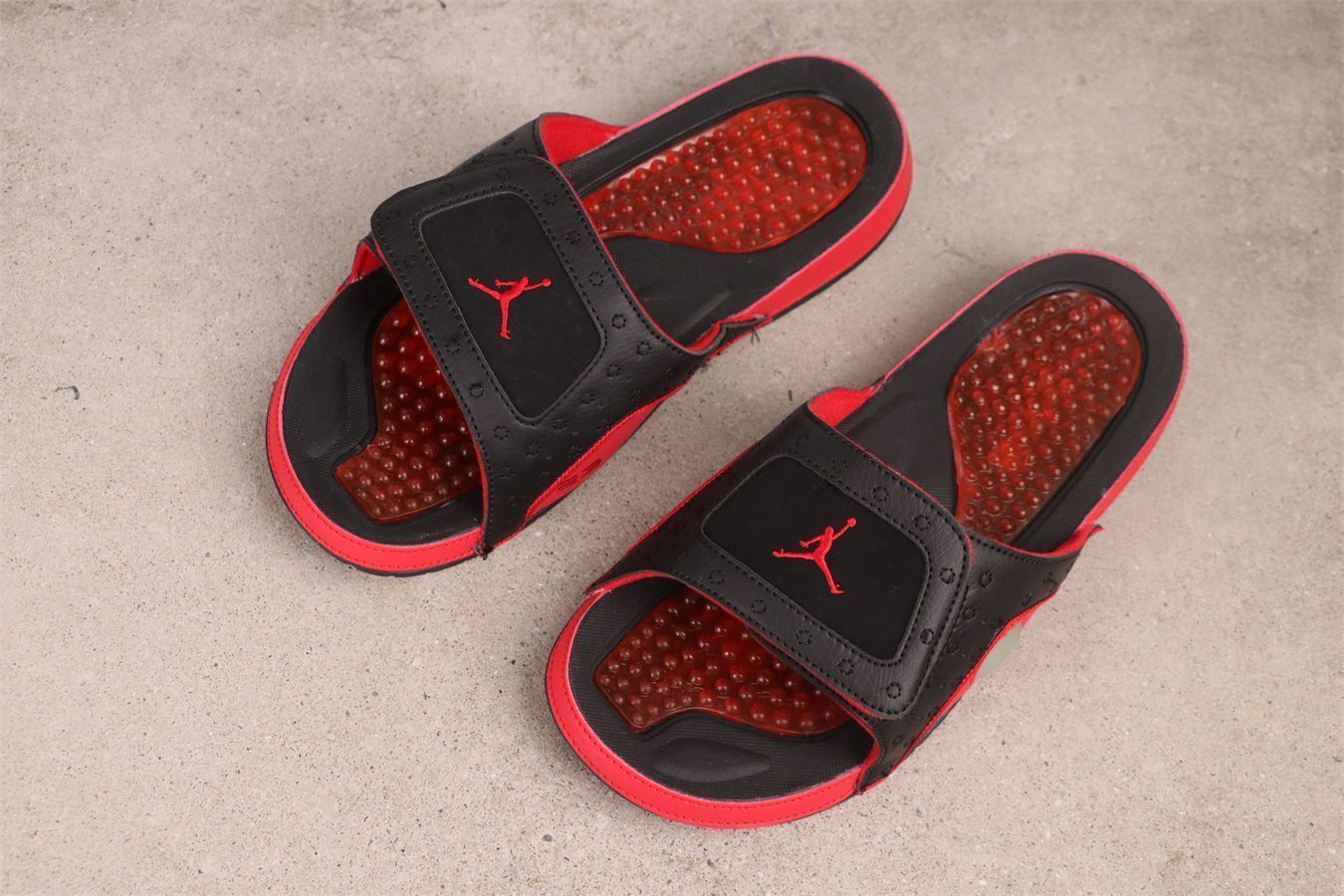 今日 エアジョーダン 13 代 684915-001 ブラックレッド スリッパ KIN-KAAI_COM