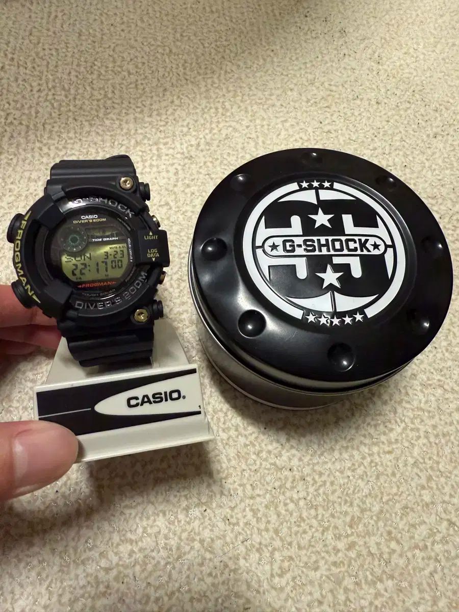 【美品•希少】フェラガモ　ダッフルコート　ムートン　本革　フード取り外し可 美品•希少】フェラガモ ダッフルコート ムートン 本革 フード取り外し可