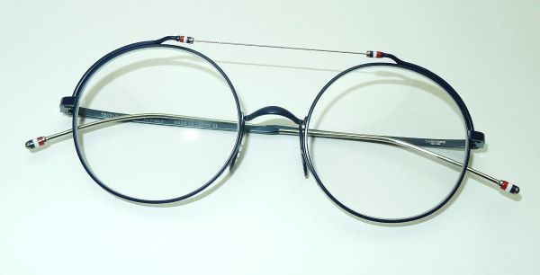 【ステンレスワイヤーを組み込んだラウンドシェイプのメタルフレーム】THOM BROWNE（トムブラウン）　TBX910-49-03 // NVY-SLV （※新品番・UEO910A-045-49）（navy - silver）