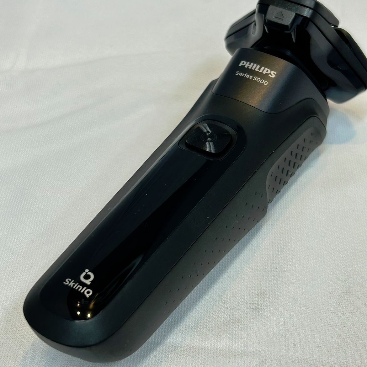 【海様】PHILIPS Series 5000 電気シェーバー　S5588/30 Shaver series 5000 ウェット＆ドライ電動シェーバー S5582/27