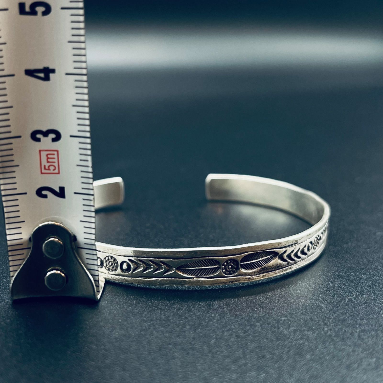 dice【新品・未使用】バングル カレンシルバー 純銀97％ カレン族 dice【新品・未使用】バングル カレンシルバー 純銀97％ カレン族