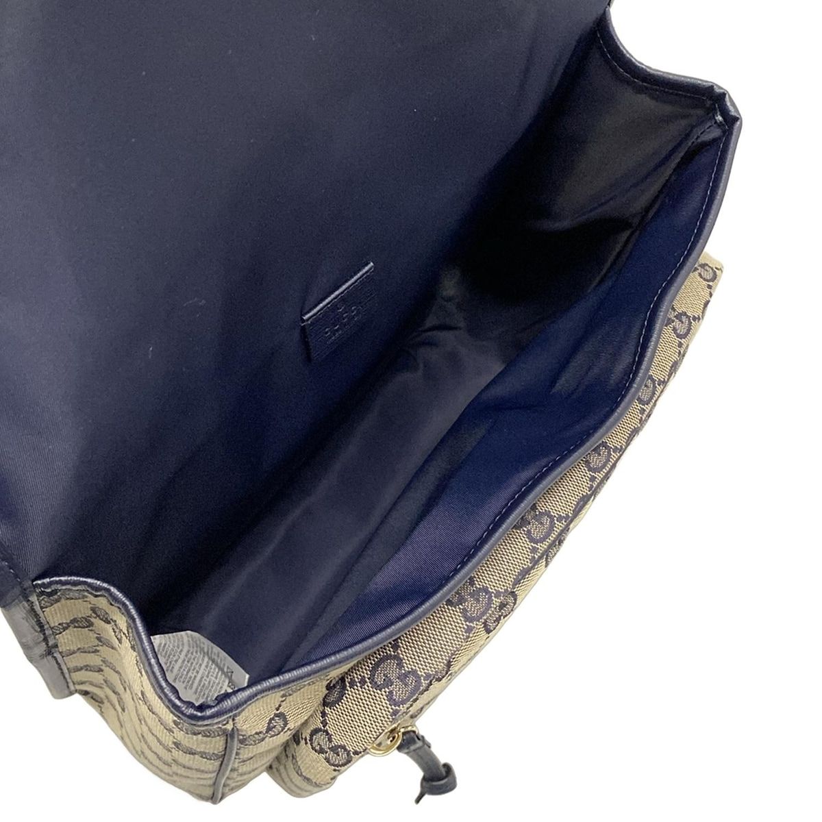 ベージュ×ダークネイビー×レッド