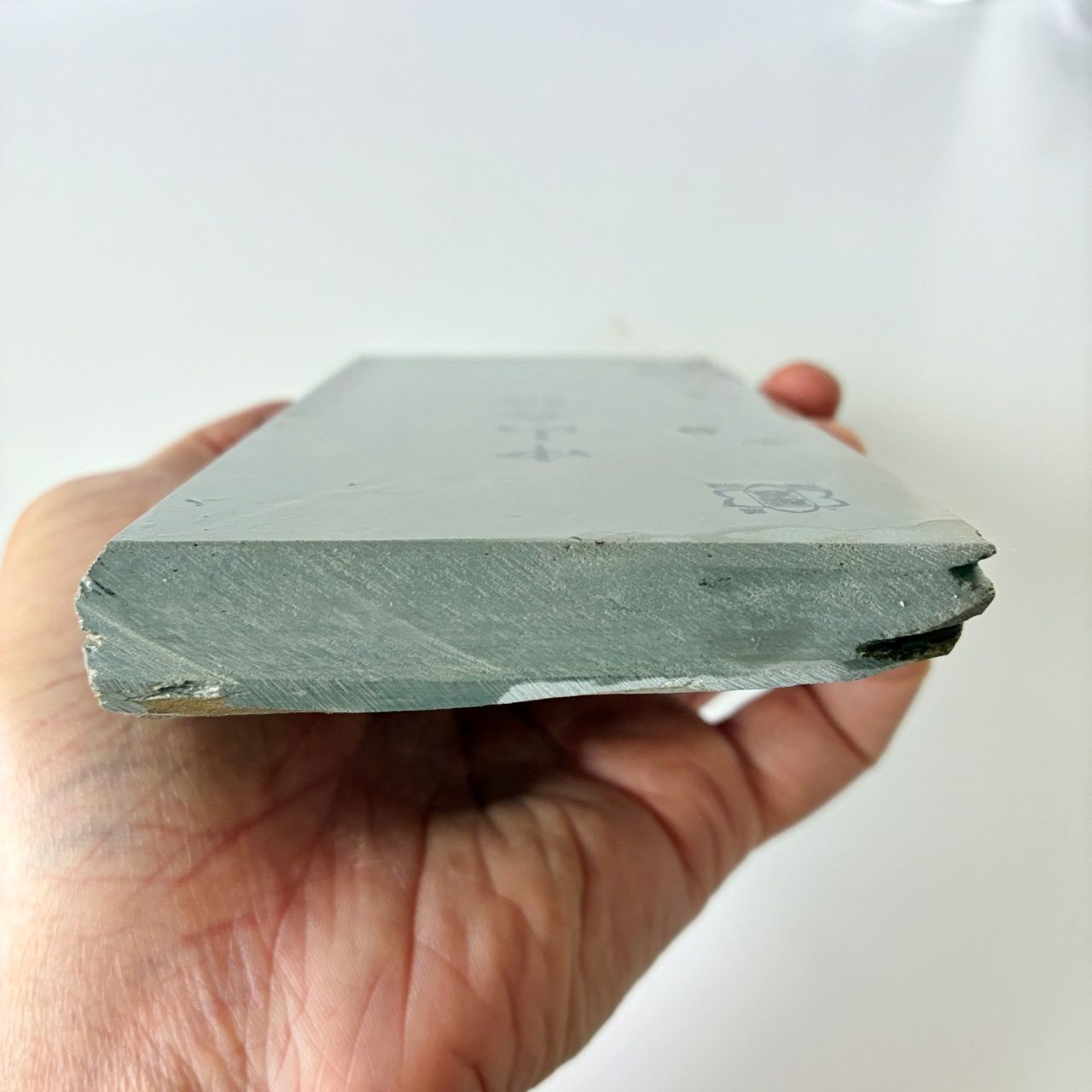 715g