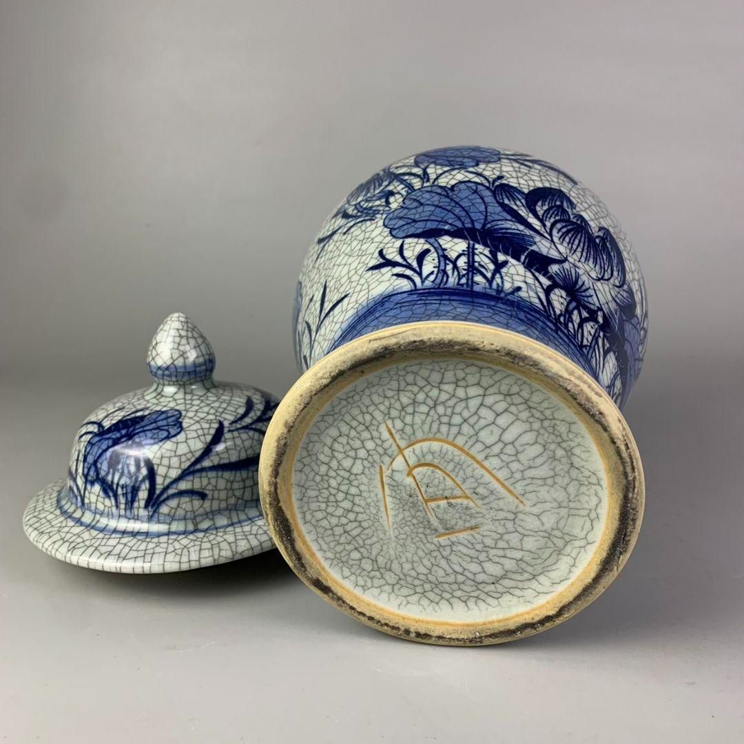 青花荷花纹将軍缶 景徳鎮 陶磁器 装飾品工芸品 美術品 置物 青花荷花?将軍缶 景徳鎮 陶磁器 装飾品工芸品 美術品 置物