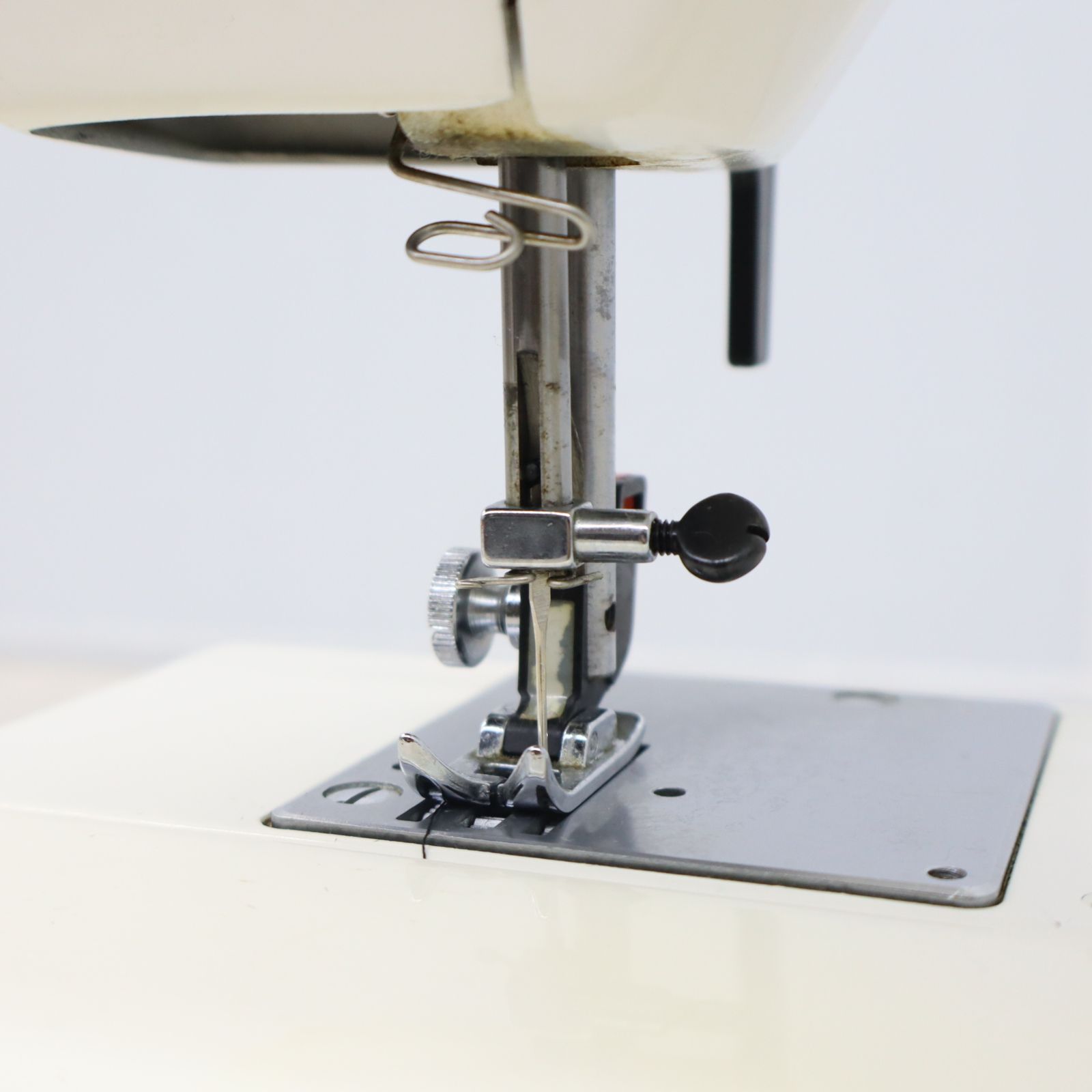 △レトロ・当時物！ ｜ミシン｜TOYOTA LIVINA 402 ｜ □O9589 - メルカリ