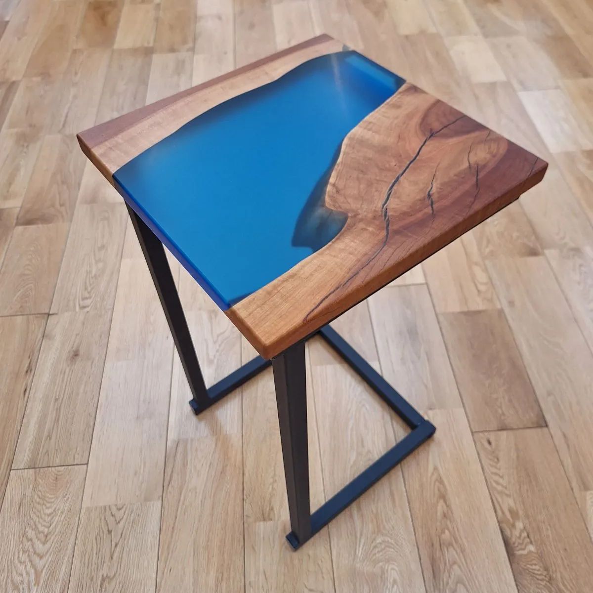 サイドテーブル ナイトテーブル 無垢材 イチイ 一枚板 サイドテーブル