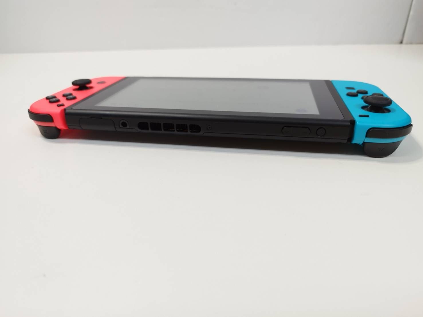 Nintendo Switch HAC-001(-01)