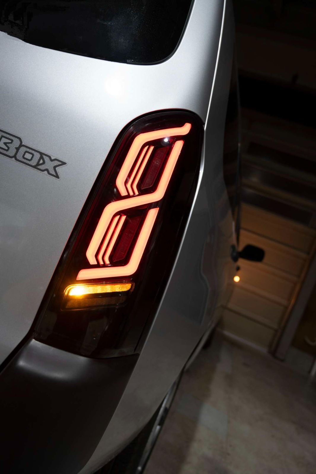 プロボックス 50 160系 サクシード 160系用 LEDテールランプ レッドレンズ シーケンシャル アプリ アクション機能搭載 Eマーク取得済み BKM-JAPAN Attirantシリーズ 1年保証付き OLIVIERBERNSTEIN_COM