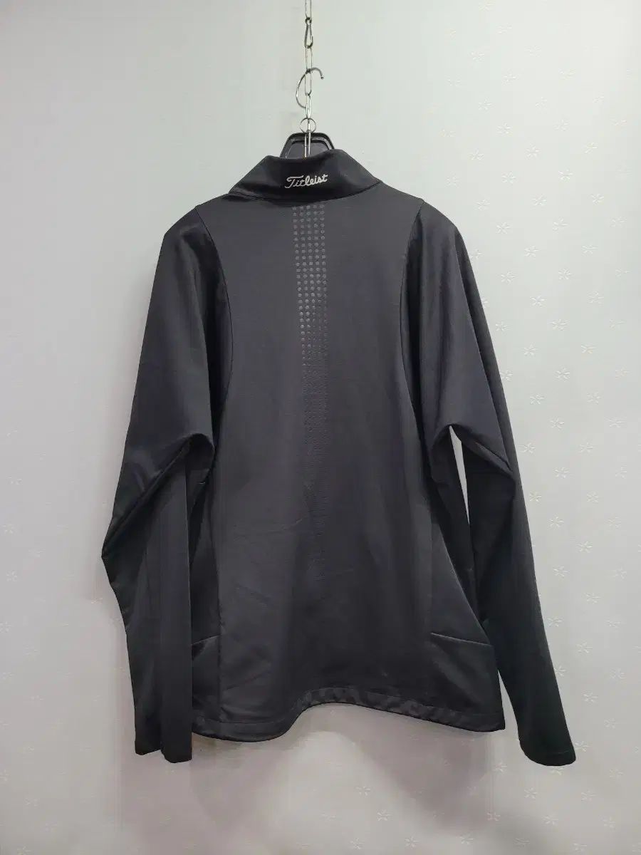 タイトリスト ジップアップアウター