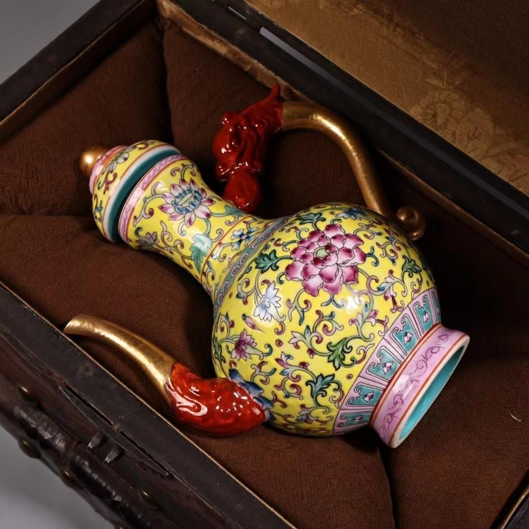 中国古美術・珍品旧蔵七宝彩と鎏金の磁器の茶壺・急須・底台付