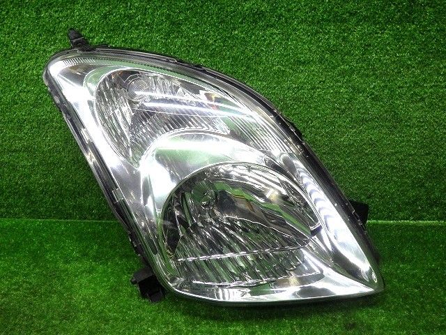 キレイ　スズキ　ZD11S　スイフト　右ヘッドライト　ハロゲン　P4432　レベ付き　241007110