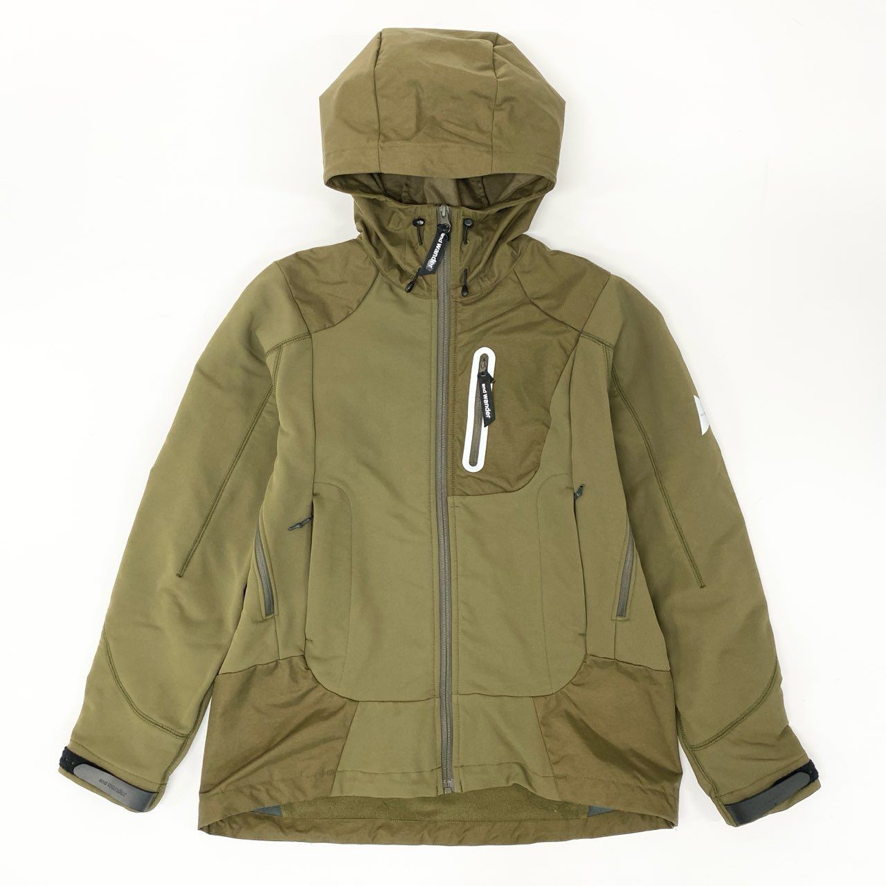 77i26 and wander アンドワンダー Stretch Shell Jacket ストレッチシェルジャケット マウンテンパーカー 574-2221303 M カーキ アウトドア トレッキング 撥水t18r