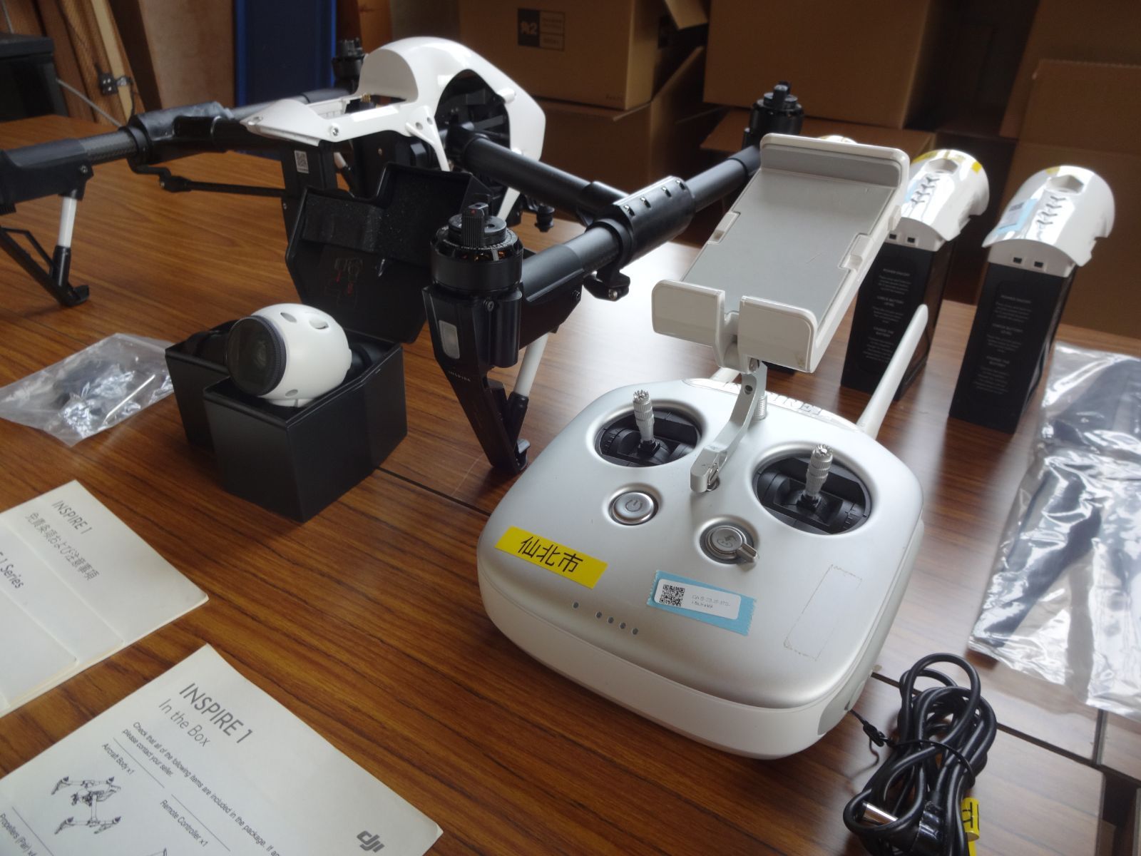 DJI INSPIRE 1 ドローン インスパイア1 本体と付属品一式 - メルカリ
