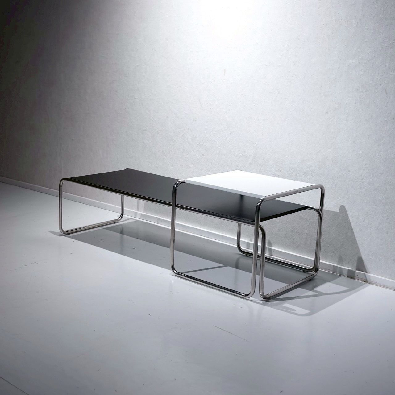Marcel Breuer マルセルブロイヤー Laccio Table ラッシオ