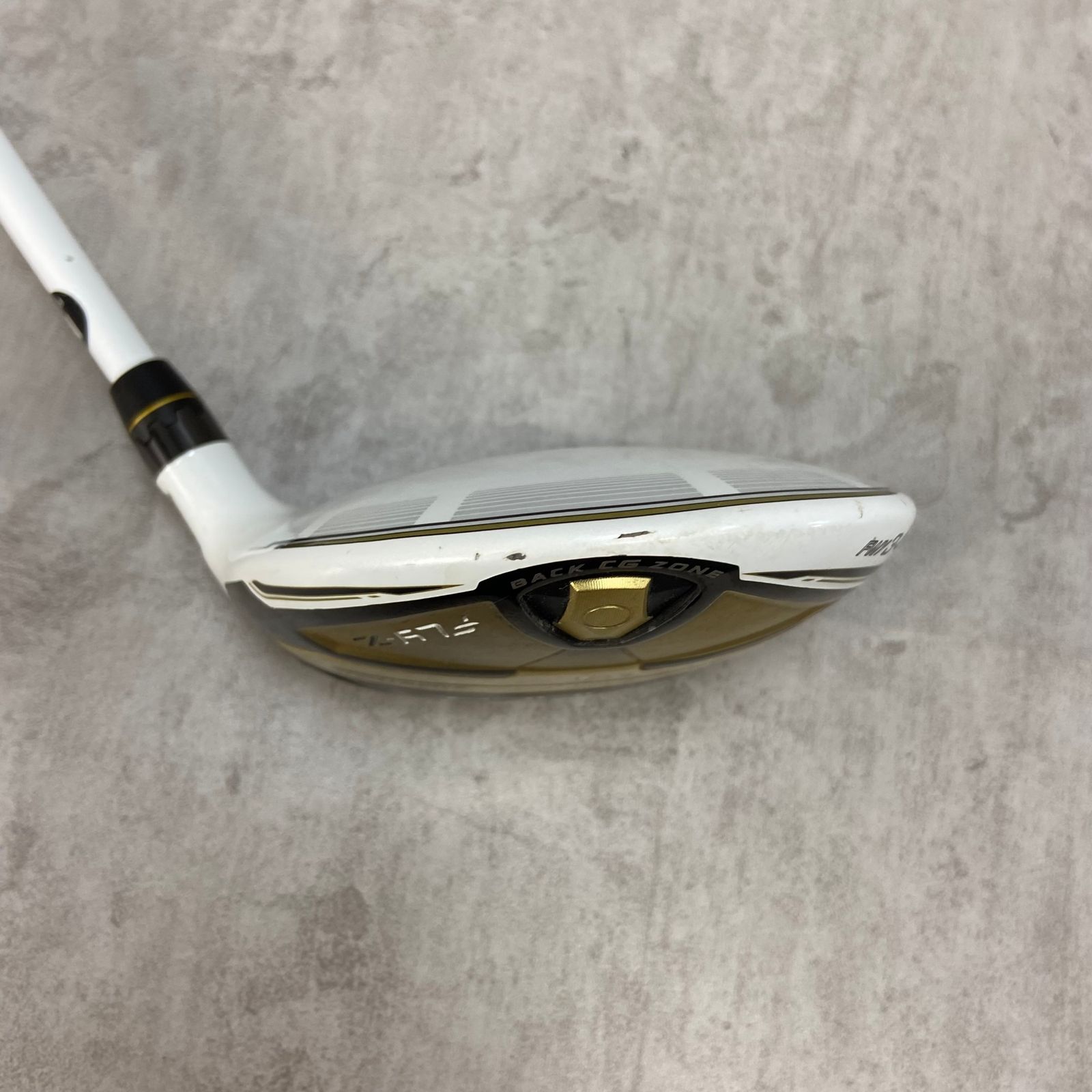 COBRA - 送料無料　コブラ　ドライバー　FLY-Z　可変ロフト R ヘッドカバー付き Amazon.co.jp: COBRAGOLF(コブラゴルフ) FLY-Z ブラック