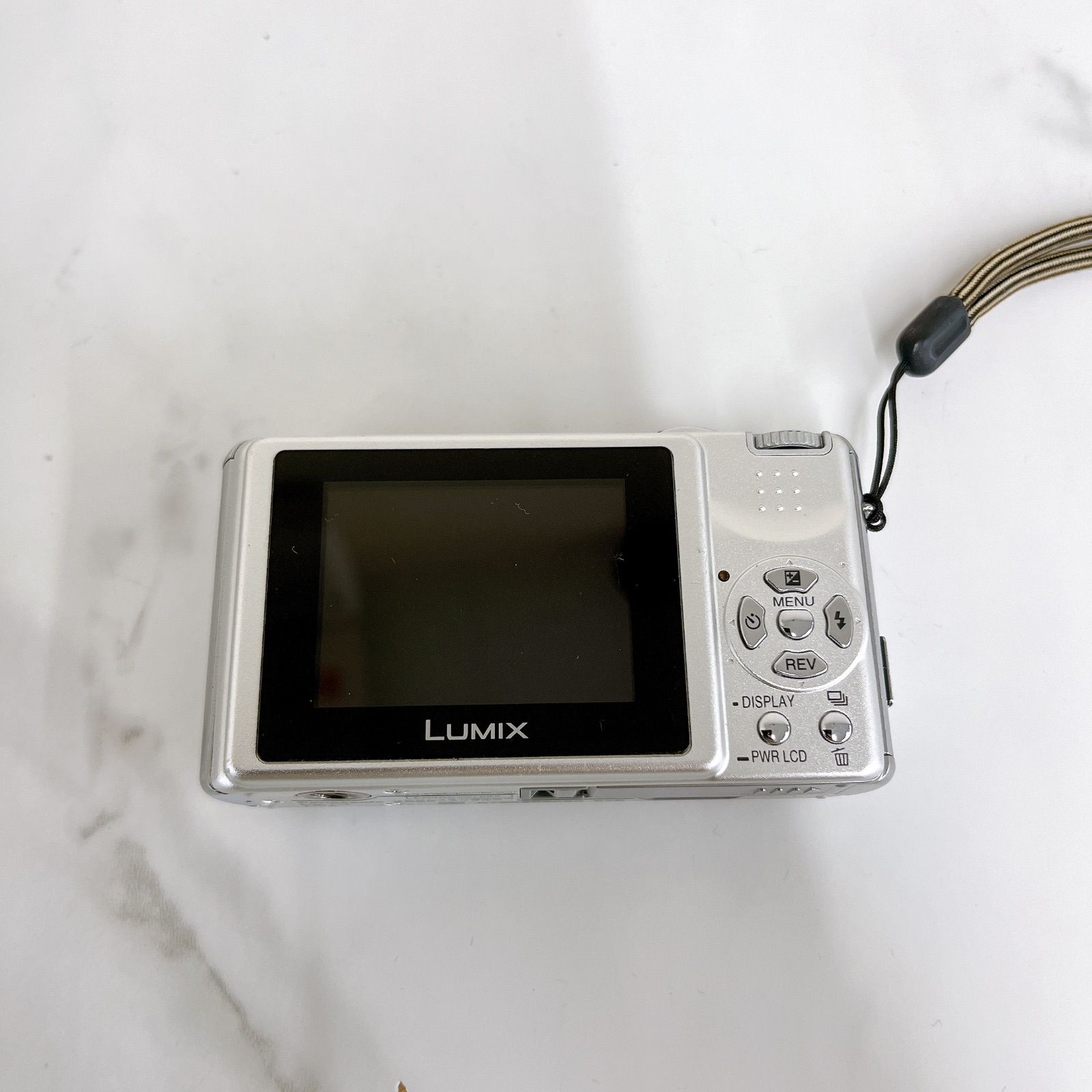 ！【ジャンク品】LUMIX  DMC-FX2 コンパクトデジタルカメラ【カメラ】【1】