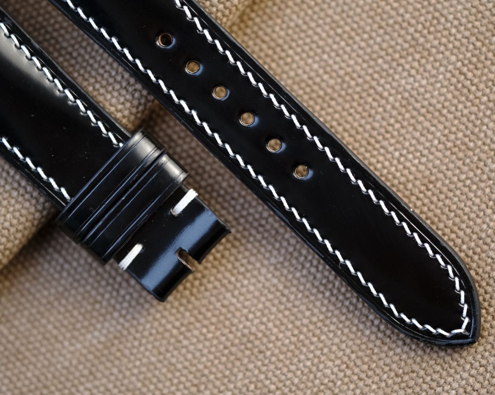 腕時計革ベルト 最 コードバンレザー 時計バンド 本革 腕時計バンド 交換ベルト 凸型 特殊形状 9mm 10mm 12mm 〜 17mm 18mm 19mm 20mm 21mm 22mm 23mm 24mm 25mm 交換用工具付*