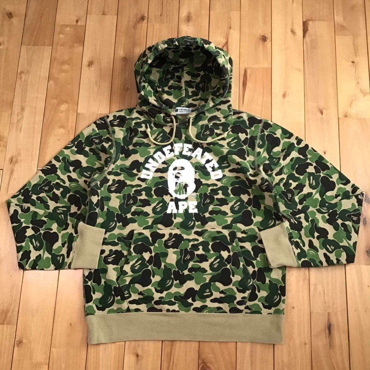 Undefeated × BAPE ABC camo COLLEGE PULLOVER HOODIE Mサイズ a