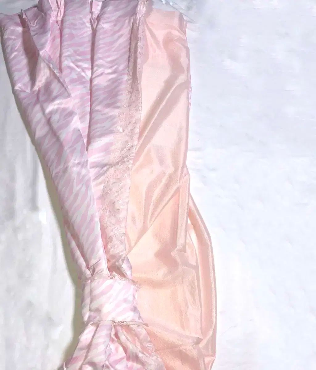  ピンク ゼブラ レース スポーツブラ 150 x 200 cm その他 アクセサリー