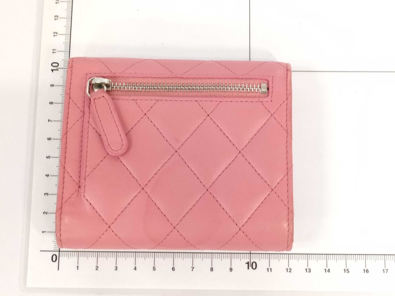 シャネル マトラッセ クラシック スモールフラップウォレット AP0231