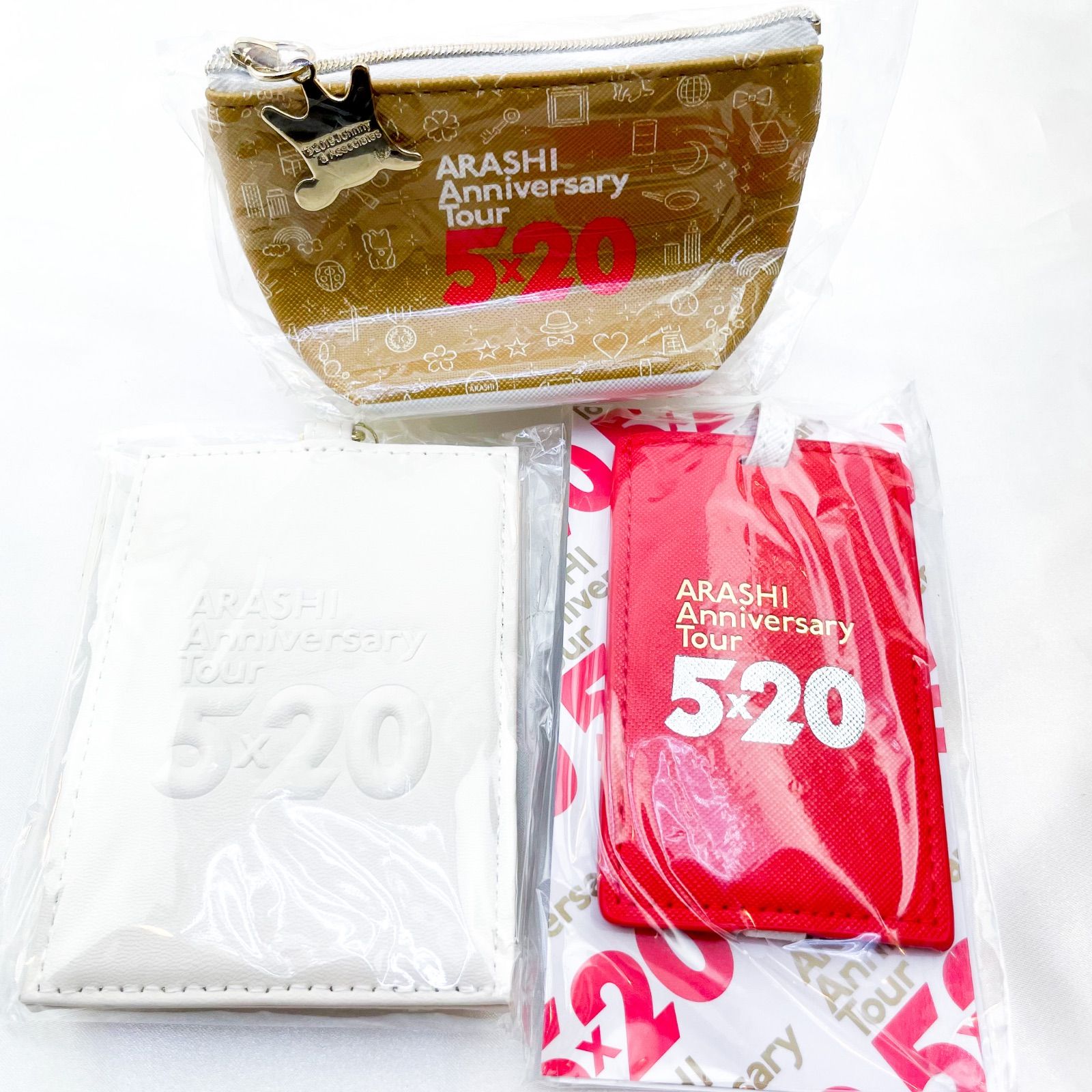 嵐 5×20 パスケース ラゲッジタグ キーホルダー Tシャツ かるたポーチなど 新品 未開封 嵐 5x20 ラゲッジタグ パスケース ミニポーチ