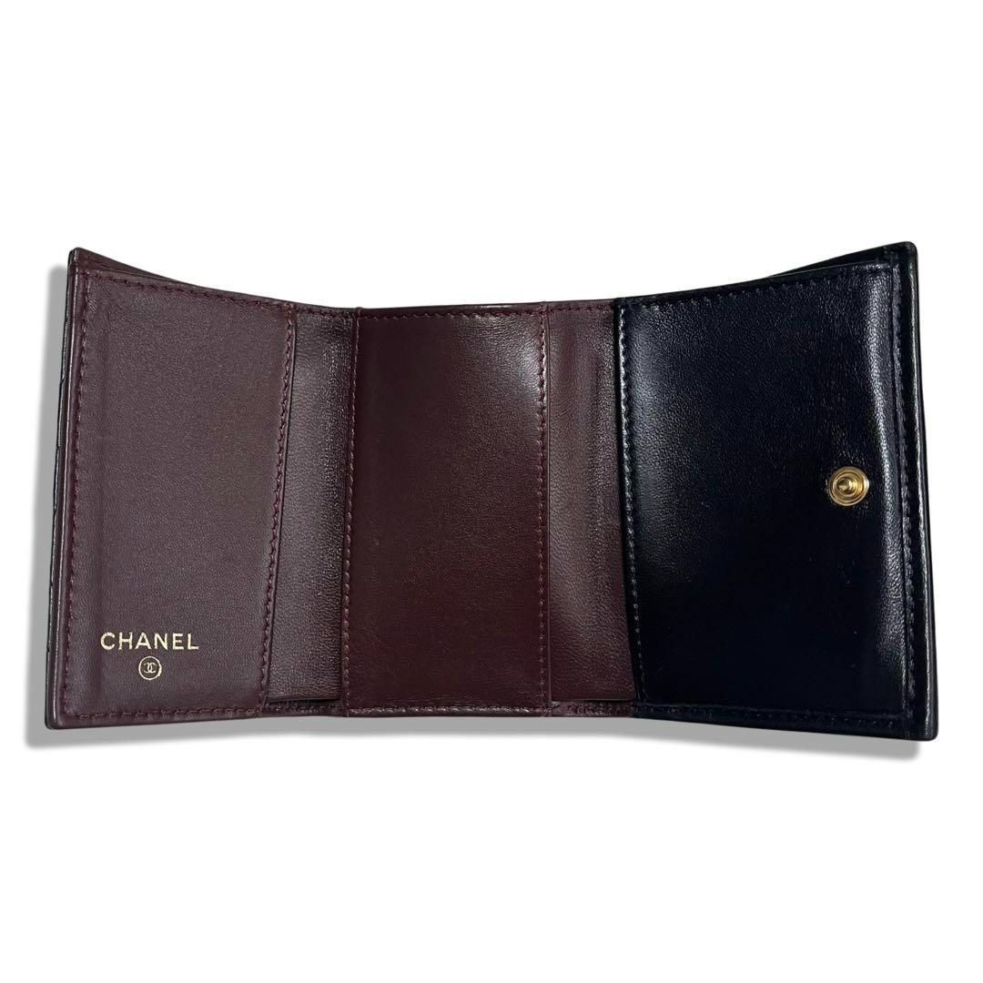 正規品 CHANEL シャネル ラムスキン マトラッセ ココマーク 三つ折り
