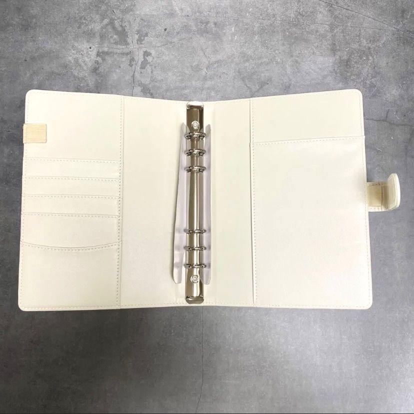 匿名・即日配送】A5 マカロンバインダー トレカケース コレクト