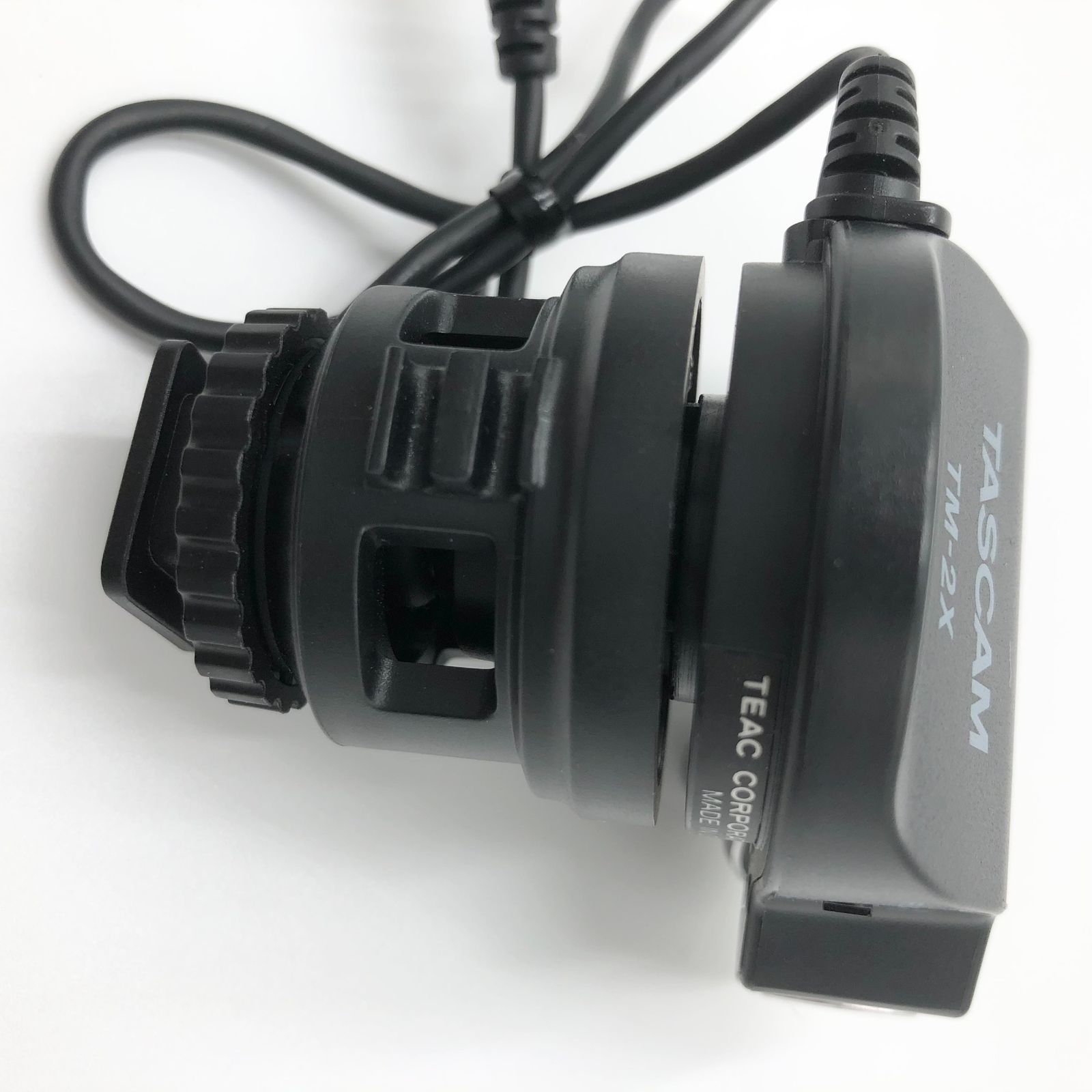 TM-2X (デジタル一眼レフ用X-Y方式ステレオマイク) TM-2X | デジタル一眼レフ用X-Y高音質ステレオマイク | TASCAM