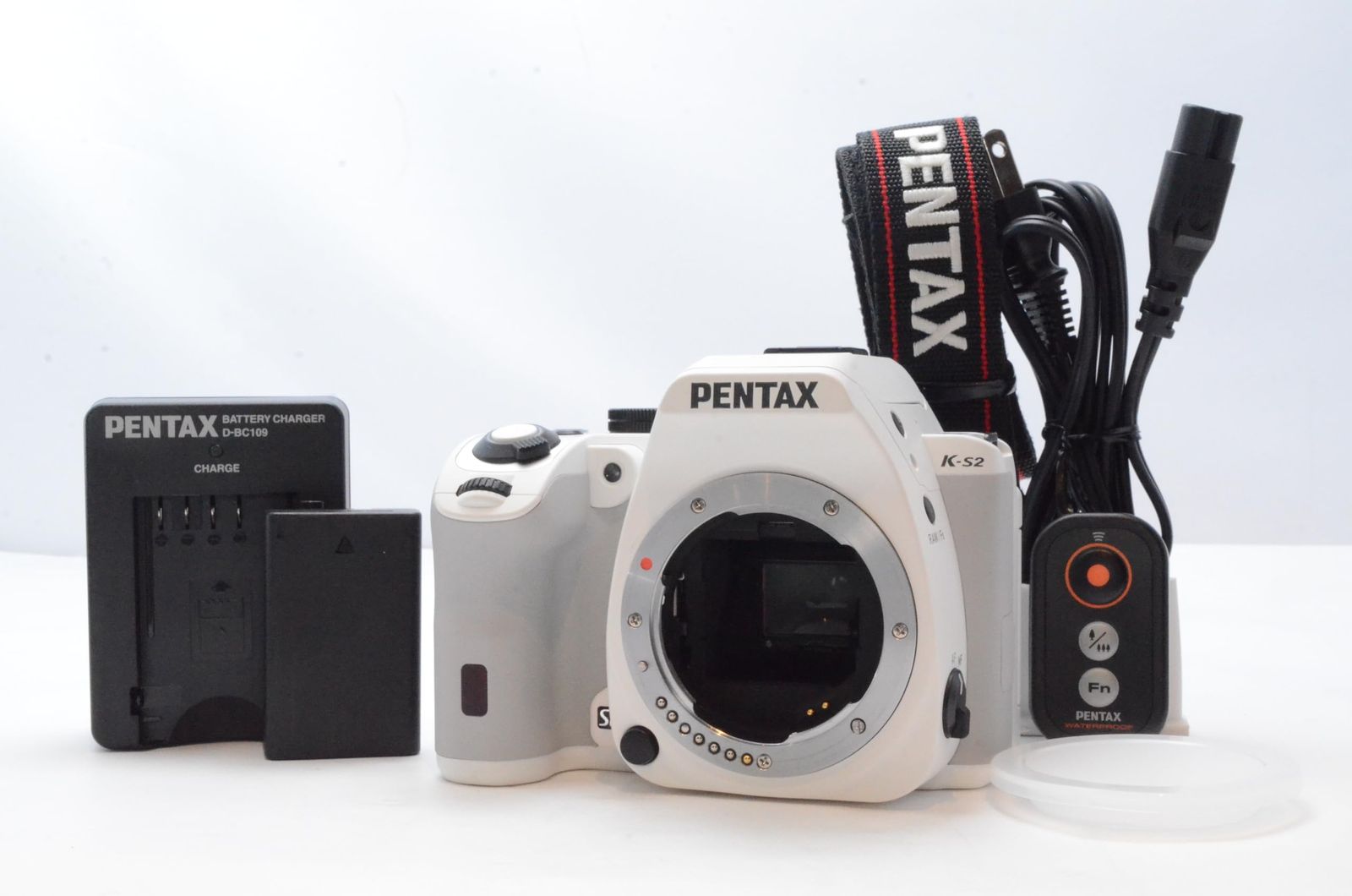 PENTAX デジタル一眼レフ PENTAX K-S2 ボディ ホワイト K-S2 BODY WHITE 11892