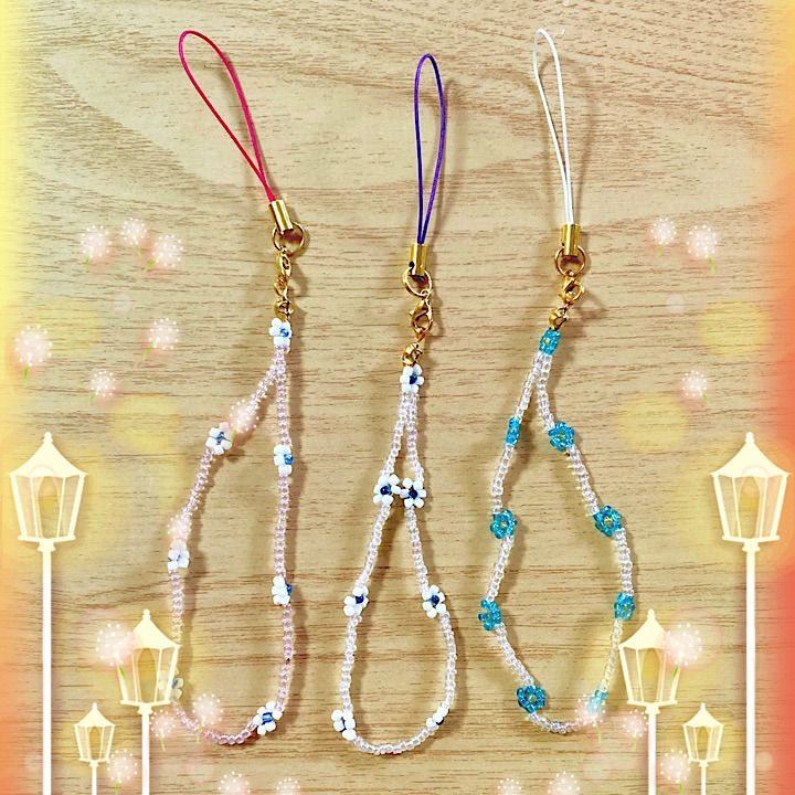 ビーズの花ストラップ - メルカリ