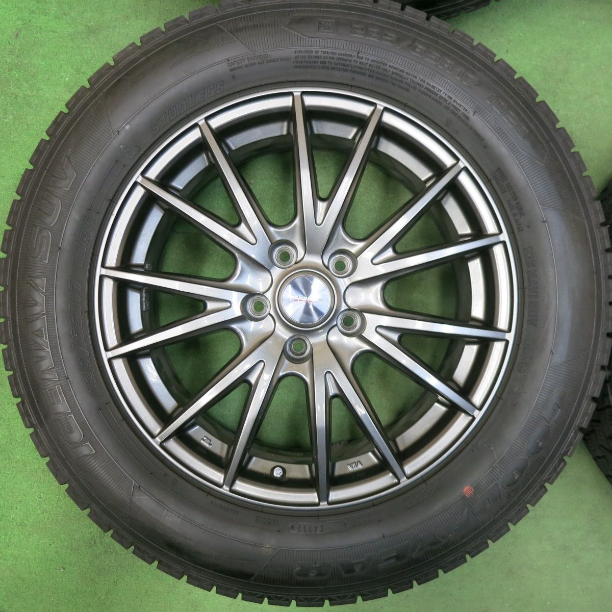 送料無料] バリ溝！キレイ！9.5分☆スタッドレス 225/65R17 