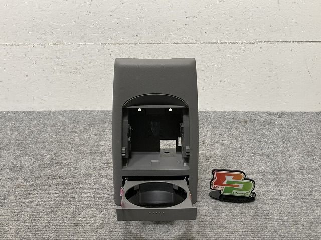 新品!ニュービートル 9C系 純正 後期  灰皿 シガー パネル/ドリンクホルダー/カップホルダー 1C0 863 617 G 1C0863617G3SG VW(134768)