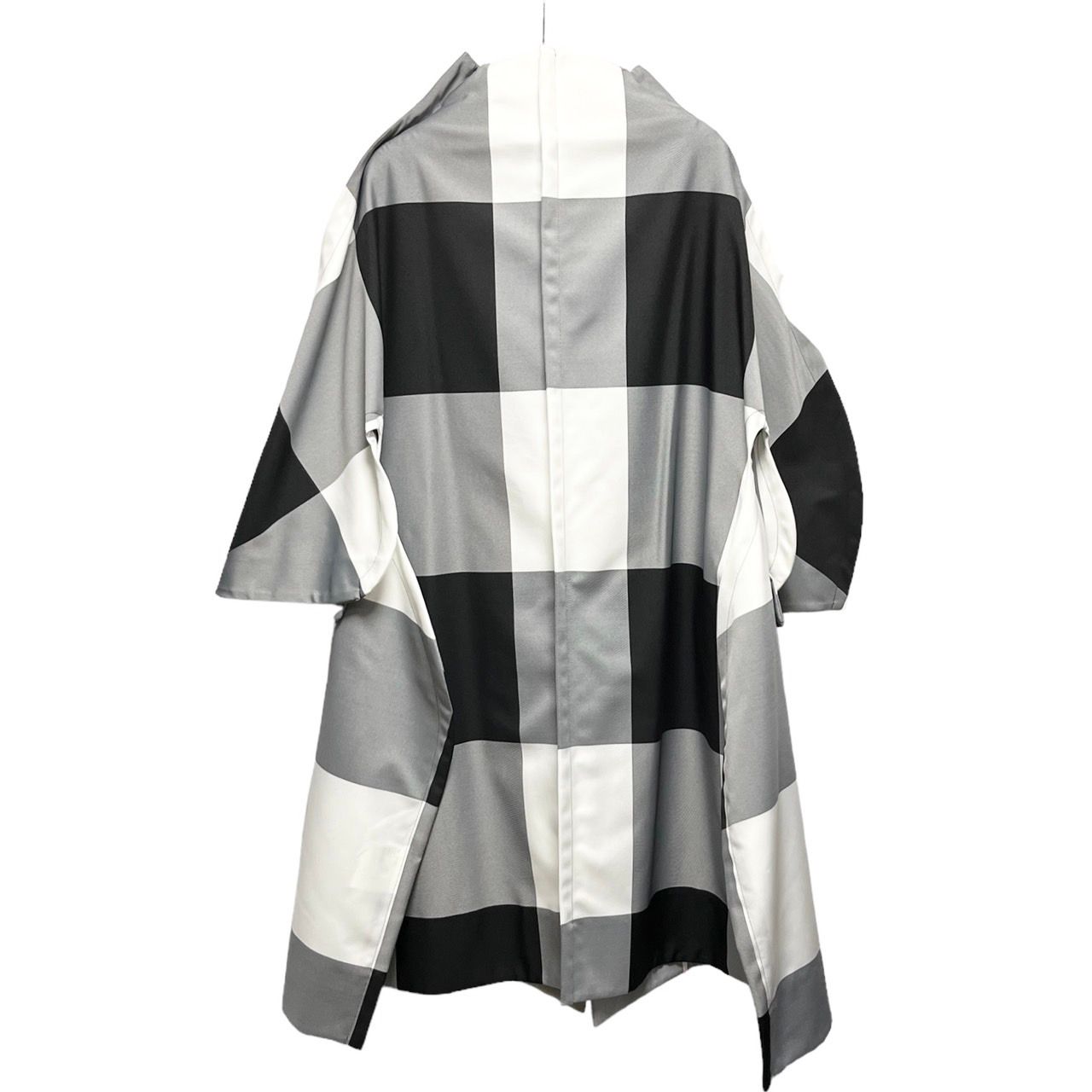 【スペシャル】COMME des GARCONS 22AW 二次元 コート ブランド古着】COMME des GARCONS × ALPHA / コムデギャルソン