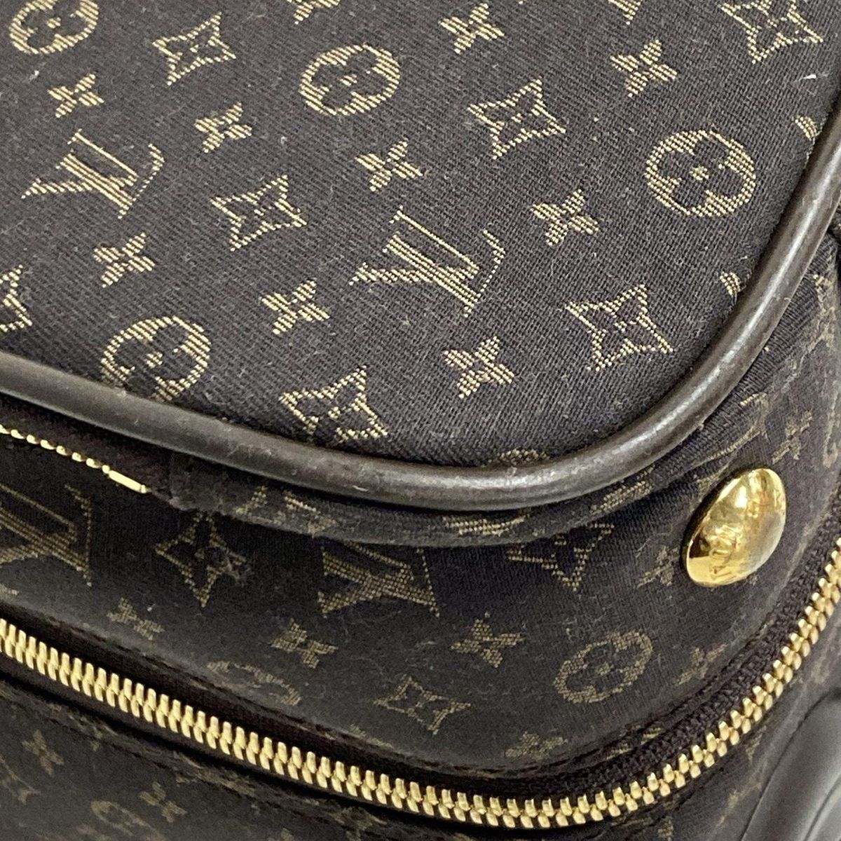 VUITTON