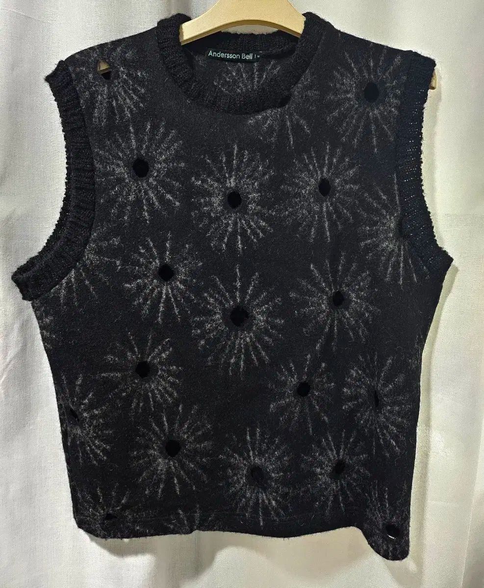 アンダースンベル チュニジア ベスト ブラック