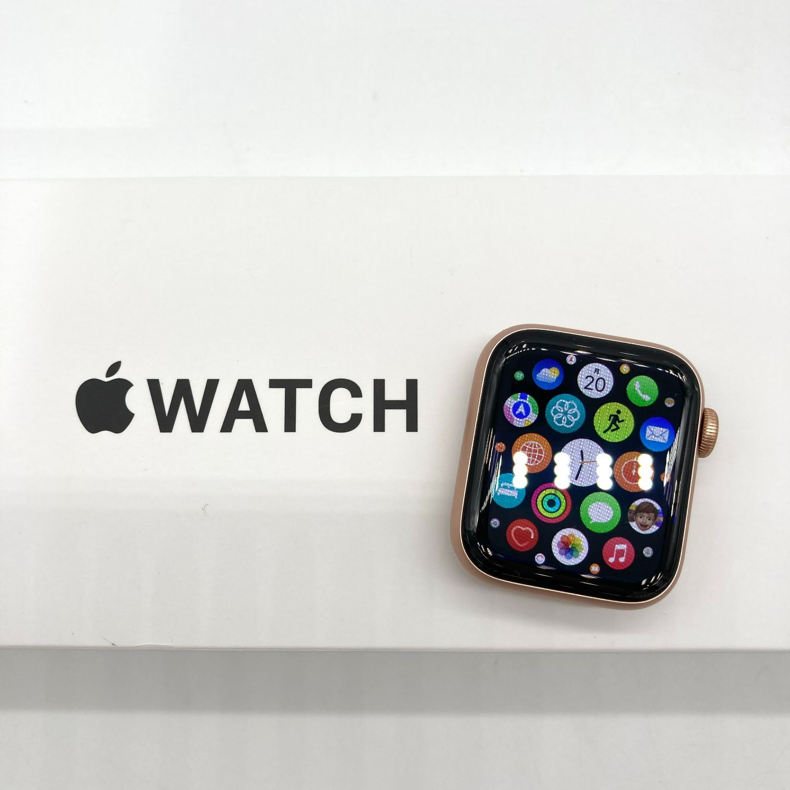 ▽AppleWatch SE GPSモデル 40mm ゴールドアルミニウムケース MKQA3J/A