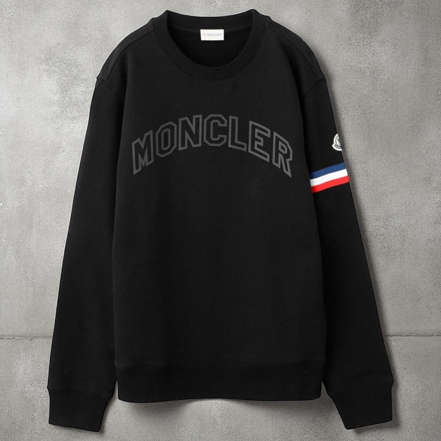 定価11万円!!☆新品未使用タグ付き品☆MONCLER Tricolor 定価11万円!!☆新品未使用タグ付き品☆MONCLER Tricolor