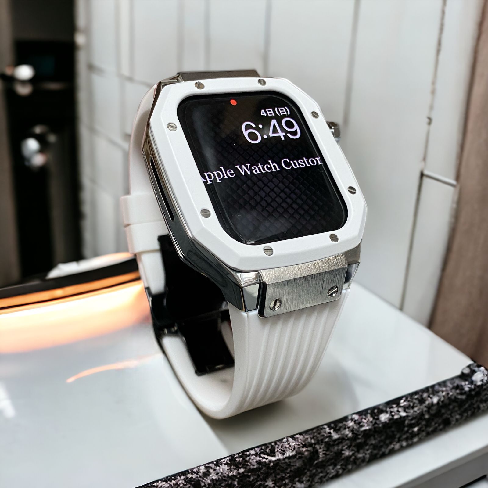 ホワイト アップルウォッチバンド ラバーベルト ステンレス カバー Apple Watch ケース 44mm 45mm 4 5 6 7 8 9 se  メンズ レディース スポーツ ホールバックルモデル - メルカリ