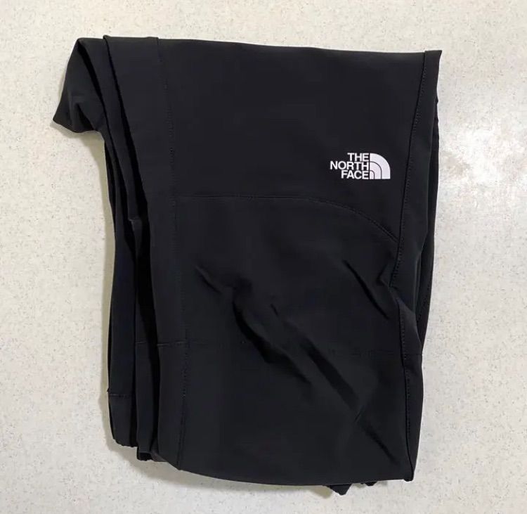 新品未使用タグ付　ノースフェイス　定価14,300 THE NORTH FACE 新品タグ付 ノースフェイス Mini ショルダー