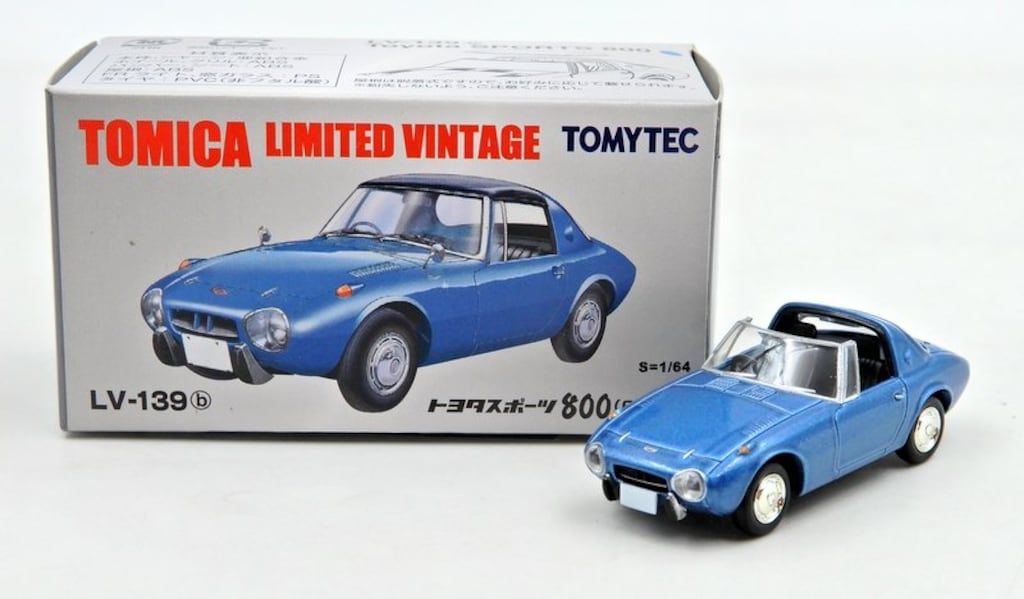 トミカリミテッドヴィンテージ トヨタスポーツ800 68年式 トミカリミテッドヴィンテージ LV-139a トヨタ スポーツ800(赤