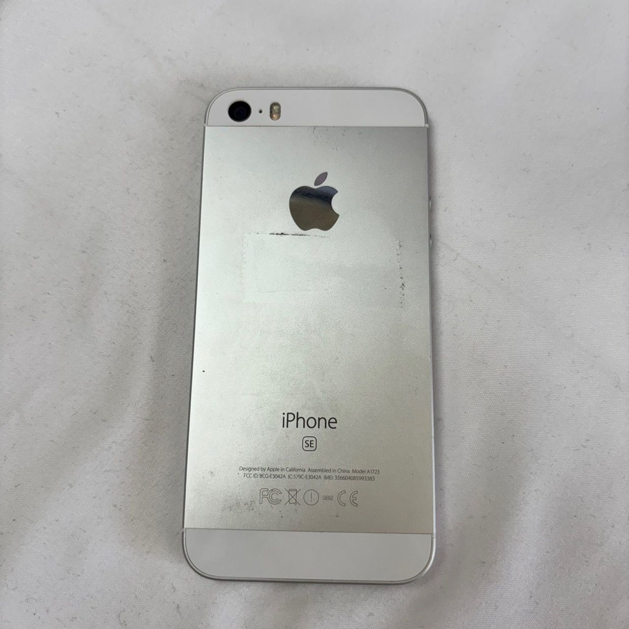 Apple iPhone SE 第一世代 シルバー simフリー ジャンク 252