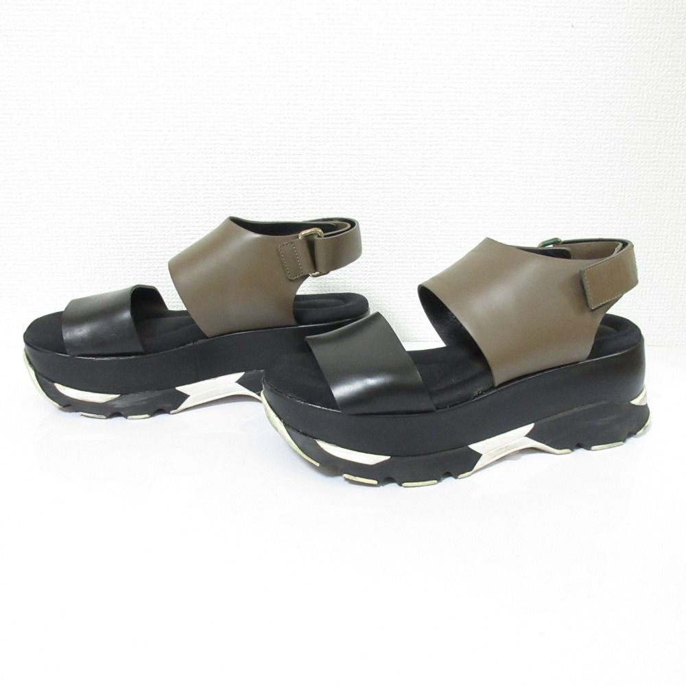 プラットフォーム