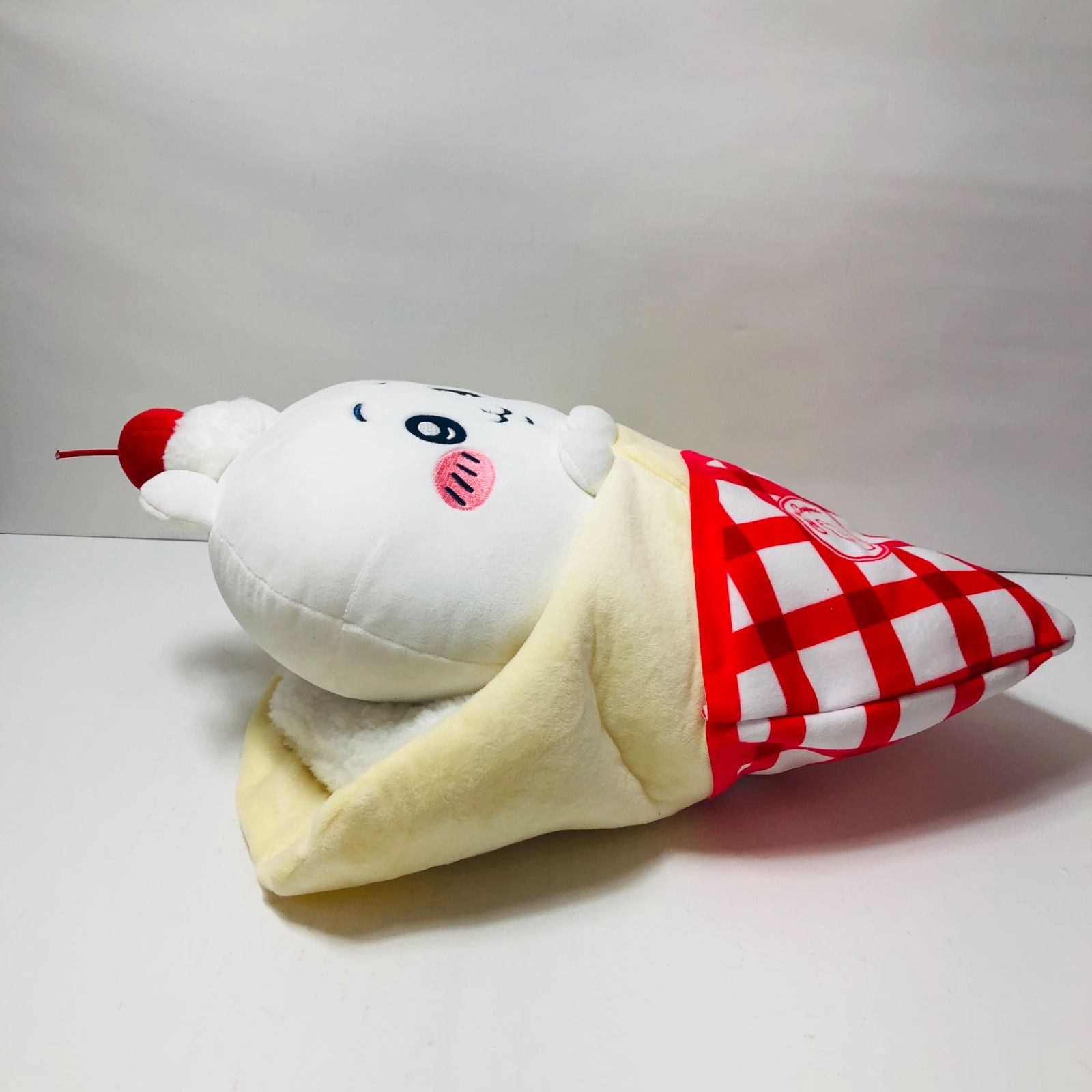 瀬戸店】タグ付き A賞：BIGクレープな抱っこぬいぐるみ（ちい