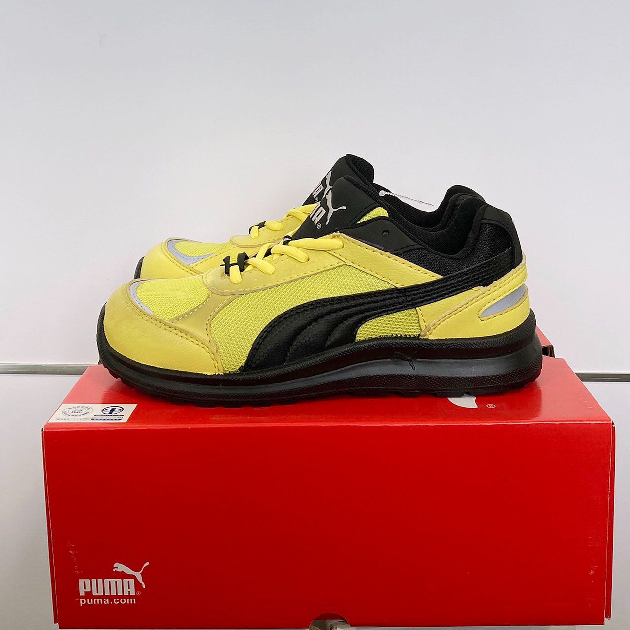 ★送料無料★PUMA 安全靴★643320　スプリントイエローロー 【 イエロー 28.0ｃｍ 】 プーマ 安全靴 スプリント ローの通販