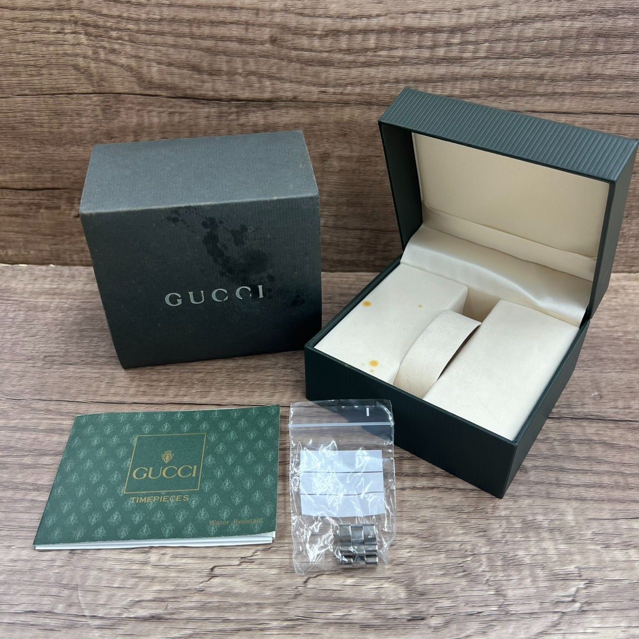 GUCCI グッチ　時計　空箱　2個 空箱のみ】GUCCI グッチ 腕時計 空き箱 - メルカリ