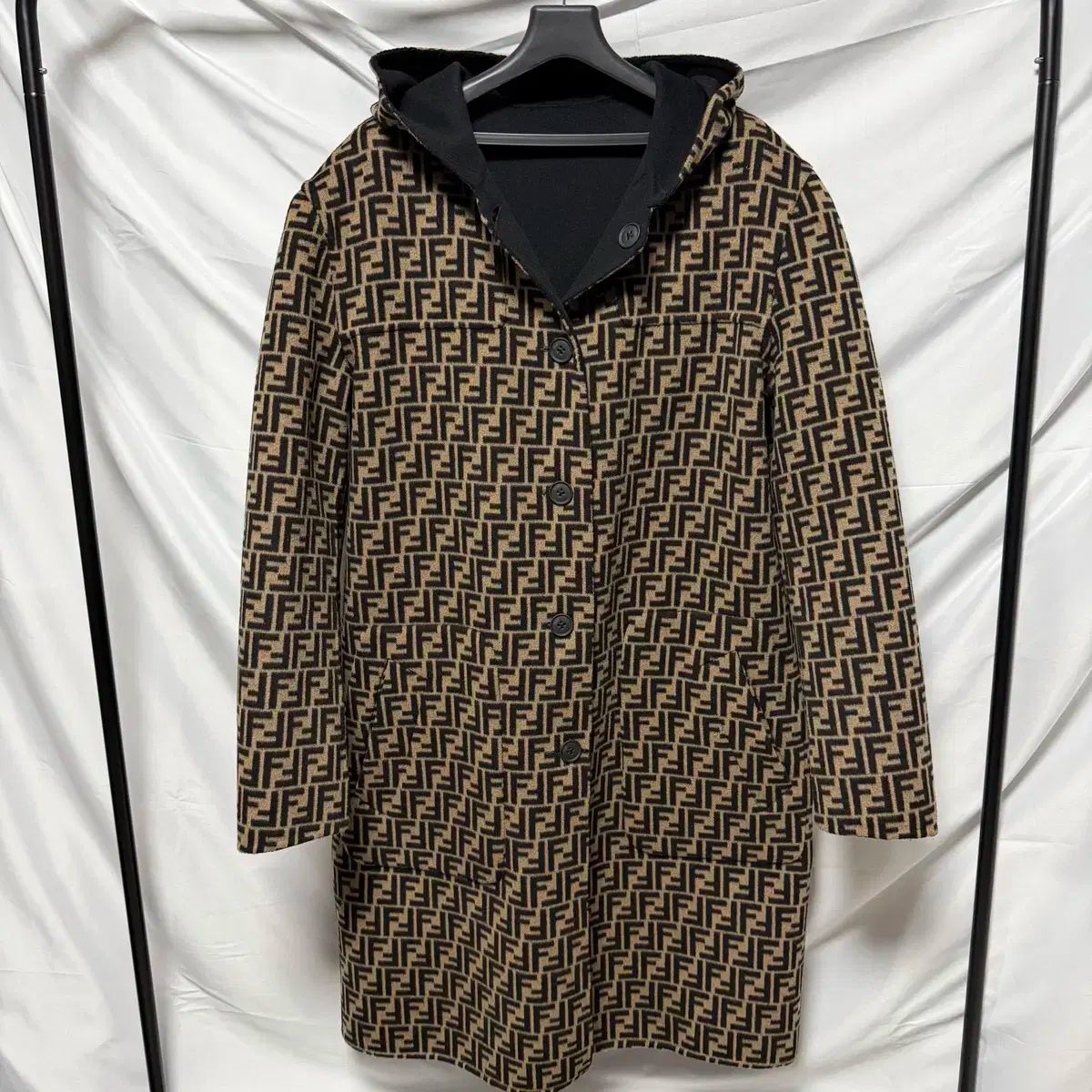 S 級 52 フェンディ リバーシブル カシミア フード コート ブラック