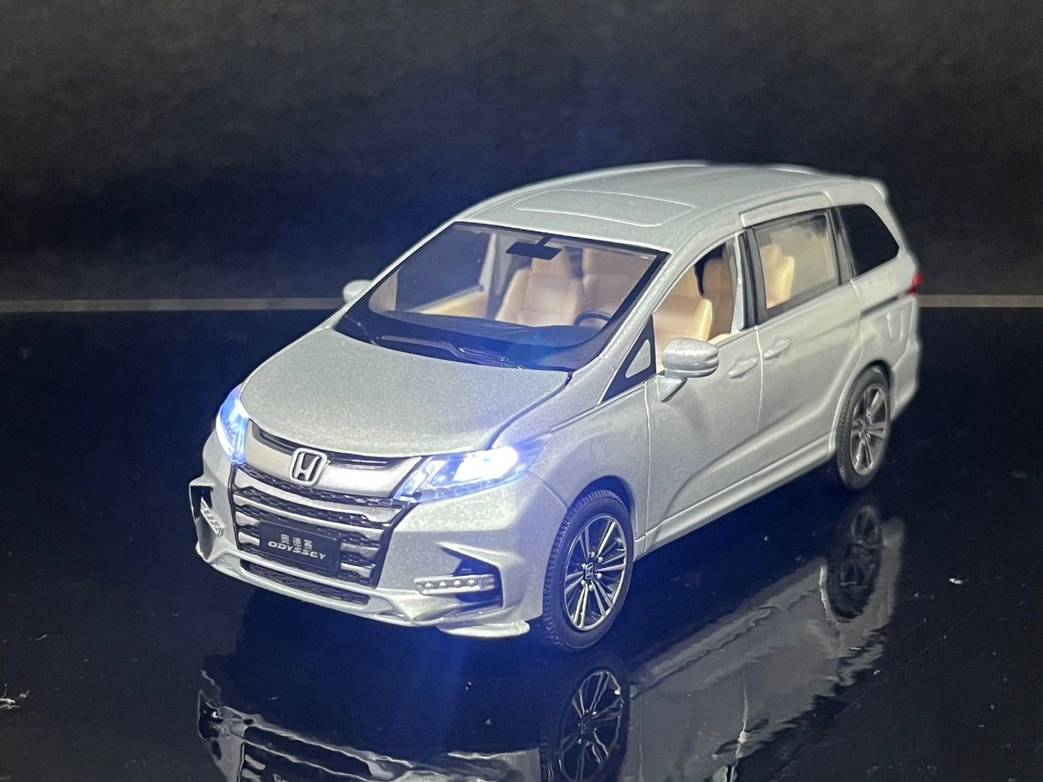 最後の再入荷】ホンダ オデッセイ 1/32 シルバー ミニカー H106