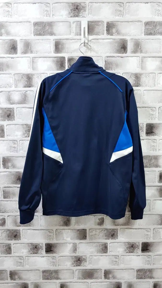 55 adidas