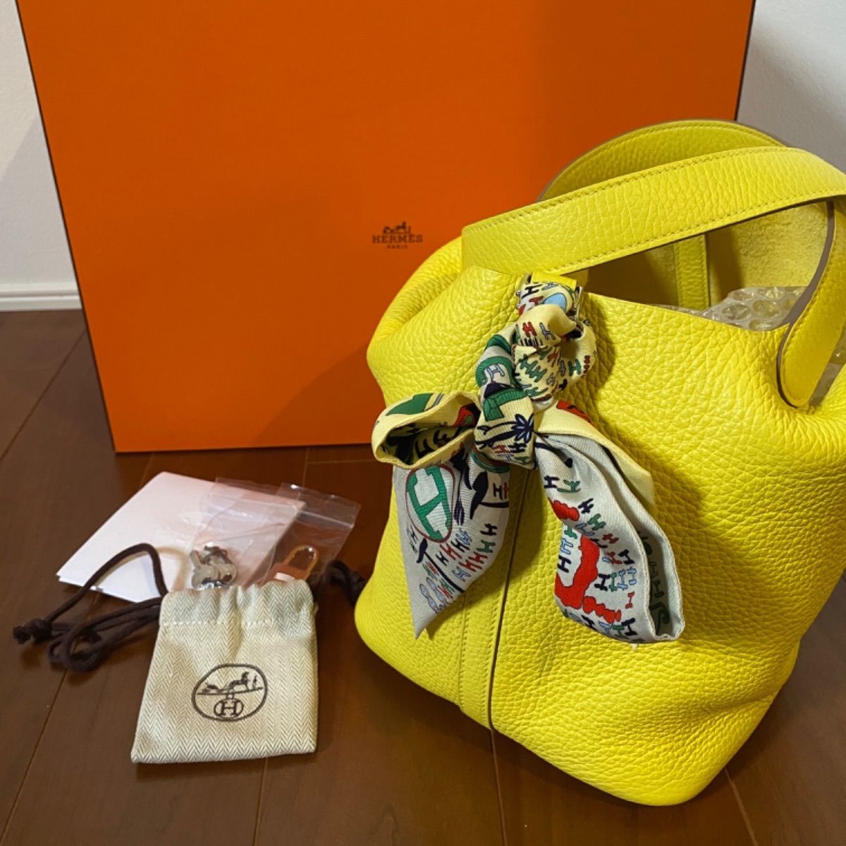 ツイリー付き☆HERMES ピコタン MM - メルカリ ツイリー付き☆HERMES ピコタン MM - メルカリ