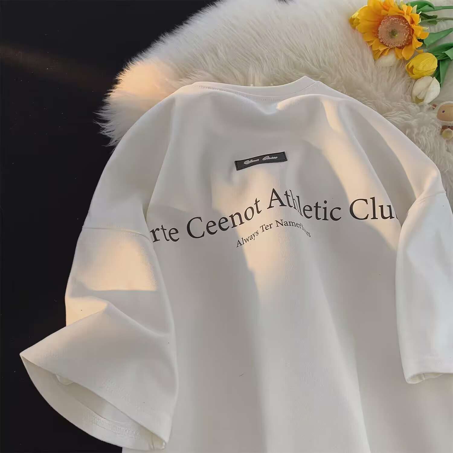 tシャツの男性の夏の潮ブランドのゆったりとしたパウンドの半袖のアメリカンレトロです
